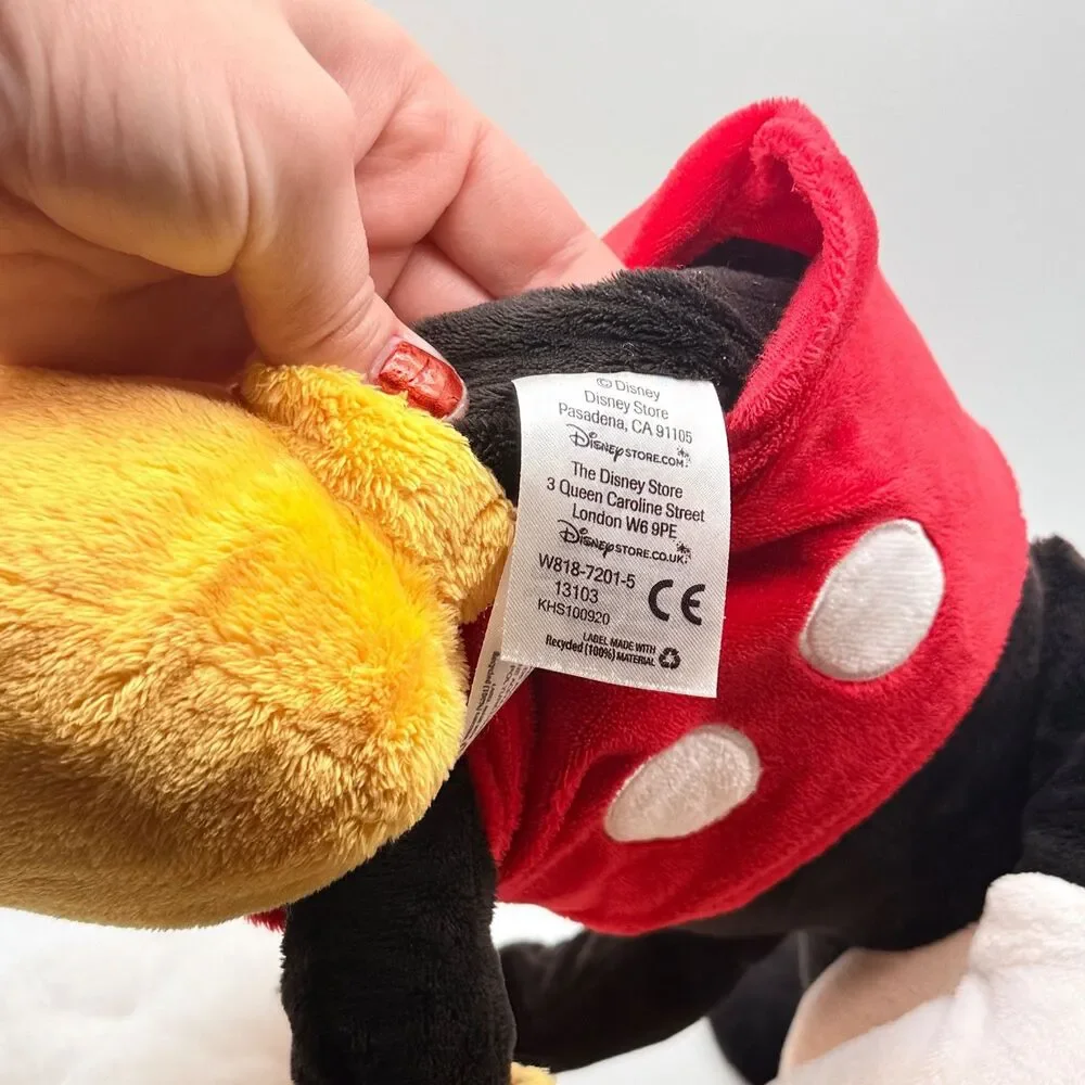 Disney Store Mickey Mouse 18